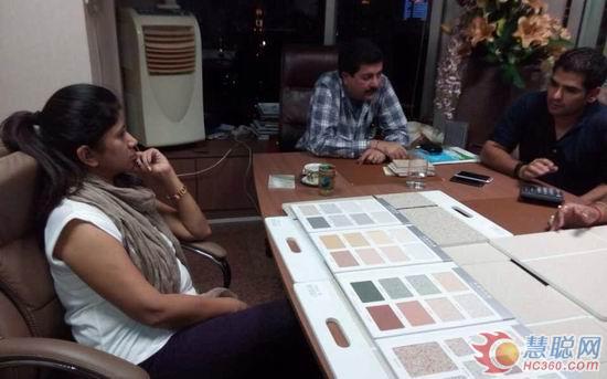 次日再次會面，洽談涂料工程細(xì)節(jié)