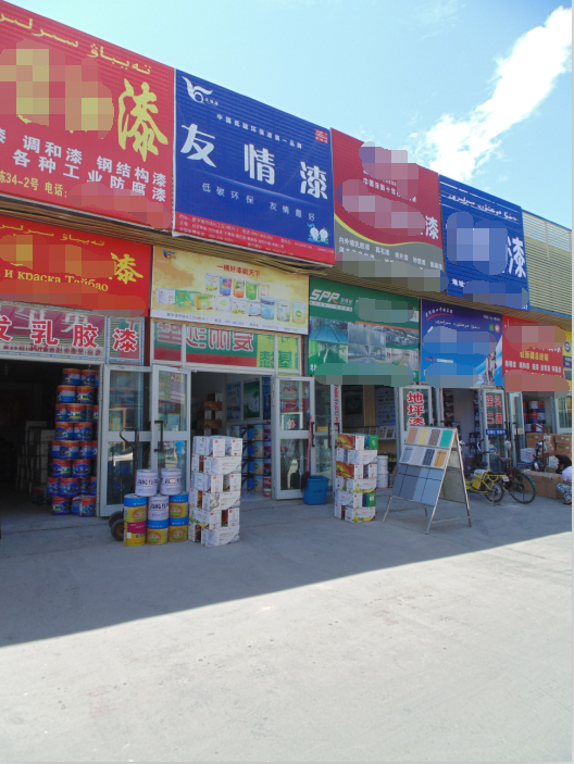 冒高溫戰(zhàn)酷暑，友情漆代理確保工程按時(shí)完工