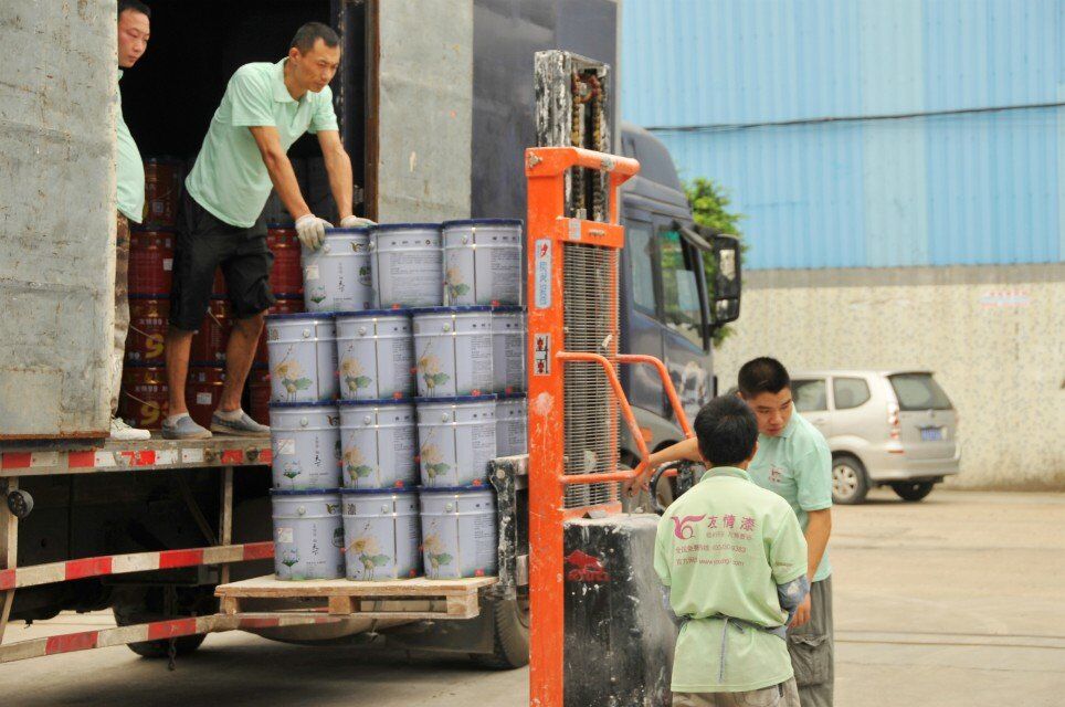 參觀廠區(qū)，增強合作信心