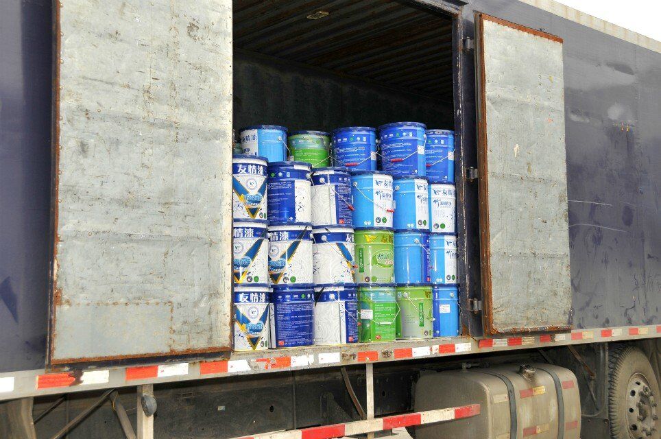 參觀廠區(qū)，增強合作信心