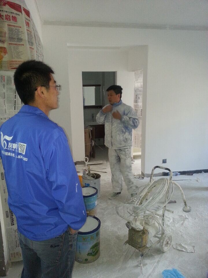 有效確保施工進(jìn)度，最大化實(shí)現(xiàn)友情漆客戶價(jià)值