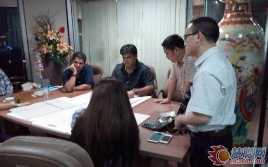 次日再次會面，洽談涂料工程細(xì)節(jié) 