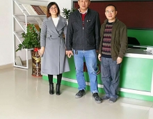 誠心待人品質示人 友情漆用真誠贏得合作